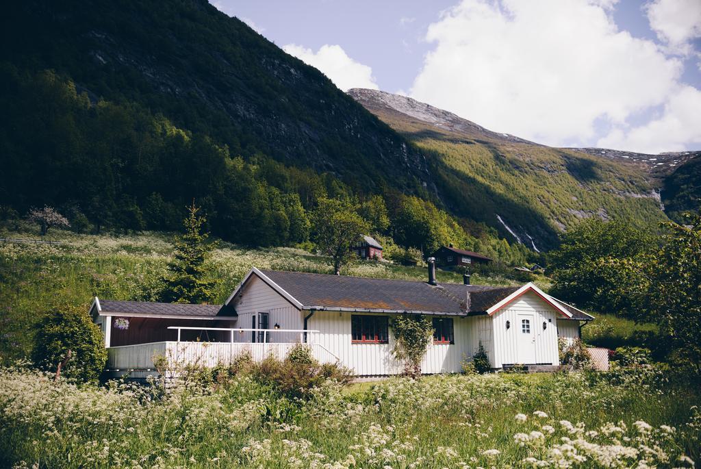 Dalhus - House With Jacuzzi Feriehus *