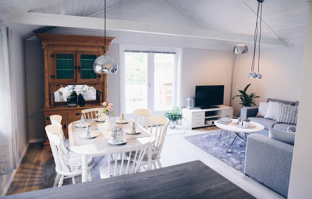 Dalhus - House With Jacuzzi Holiday home *